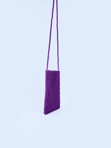 Sac de téléphone portable fait main en perles violettes avec bandoulière tressée
