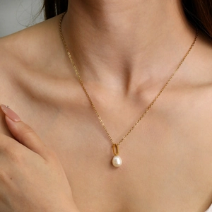 Minimalist Pendant Necklace Stainless Steel Gold Plated Freshwater Pearl Oval Hollow Geometric Elegant For Women