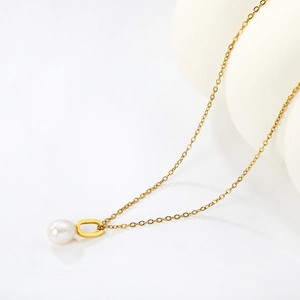 French vintage 18k gold plated stainless steel necklace with elegant freshwater pearl pendant