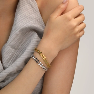 Bone Shape Link Bracelet Stainless Steel Punk Minimalist Jewelry For Men Women Adjustable Lobster Clasp