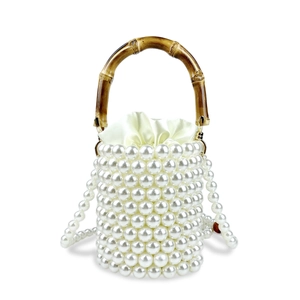 Mini bolso de perlas tipo cubo con asa de bambú y bolsa interior de satén