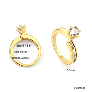 Λεπτομέρεια macro από επιχρυσωμένο δαχτυλίδι 3,8 mm με κρύσταλλο έξι προεξοχών