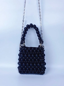 Mini Sac Bandoulière Perlé à la Main pour Femme Sac à Main Tissé en Acrylique avec Chaîne Métallique pour Fête