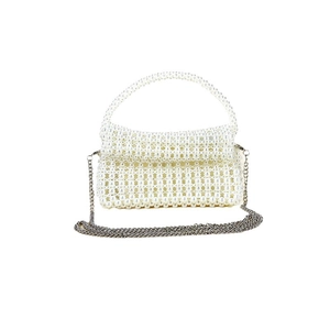 Sac à main élégant en perles blanches tressées avec poignée fixe et bandoulière en chaîne