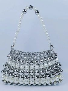 Sac sous le bras vintage français tissé de perles métalliques argentées et perles