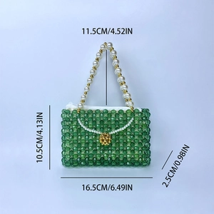 Dimensions détaillées du sac à main en perles vertes avec poignée en perles et dorures