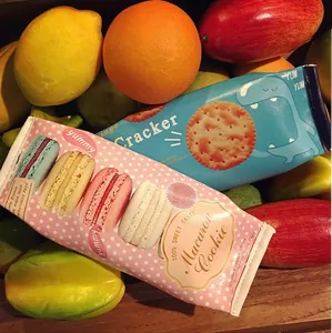 Kreative Federmäppchen in Keks- und Macaron-Optik mit realistischem Lebensmittel-Design