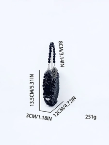 Dimensions détaillées pour le mini sac à paillettes noires avec anse perlée