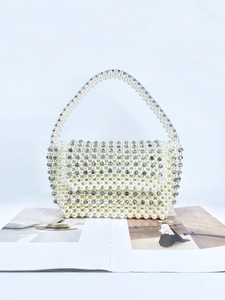 Sac à main élégant en perles blanches avec strass brillants pour soirée et mariage chic