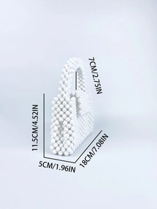 Detailed size measurement for white handmade beaded handbag with 18x11.5x5cm dimensions