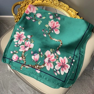 Carré De Satin Élégant Foulard Satin Imprimé Floral Magnolia Style Chinois Bandana Cravate Légère Pour Femmes