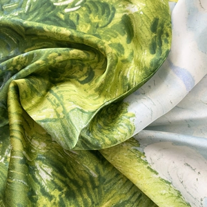 Artistieke satijnen vierkante sjaal 70x70cm met impressionistische olieverfprint groen en geel