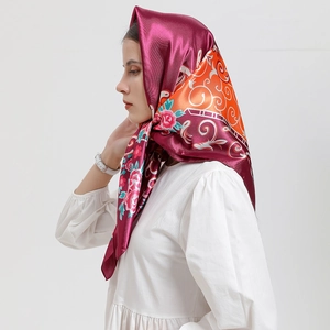 Carré De Satin Satin Imprimé Floral Rétro Mode Foulard Cheveux Cou Grand Protection Solaire Pour Femmes