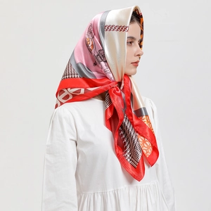 Elegant 90cm satin silk scarf with vintage horse carriage and houndstooth print