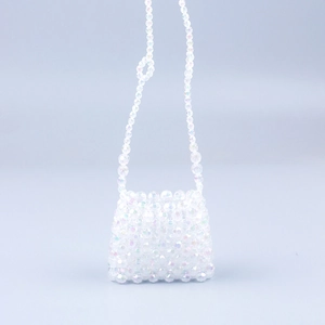Mini sac bandoulière fait main en perles d'acrylique irisées et sangle perlée