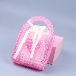 Handgefertigte rosa Perlenhandtasche mit Herzmuster und weißem Satin-Innenbeutel