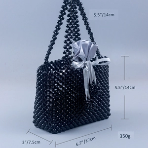 Dimensions détaillées du sac à main en perles fait main avec pochette intérieure en satin