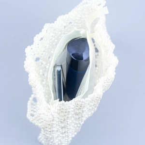 Sac à main artisanal en perles blanches tressées avec doublure pour l'essentiel