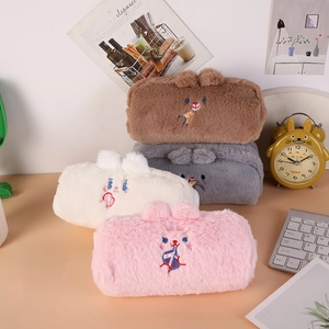 Astuccio In Peluche Orso Ricamo Grande Capacità Pochette Cancelleria Lana D'agnello Cerniera Kawaii Stile Ins Per Ragazze
