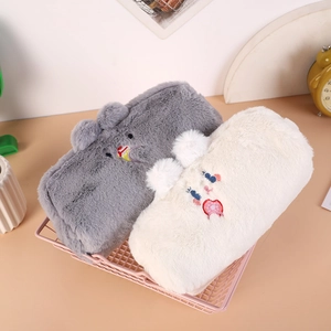 Astuccio a orsetto di peluche capiente con ricamo animale per ufficio e scuola