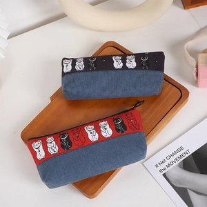 Astuccio per Matite Giapponese Maneki Neko Gatto Fortunato in Tela Denim Patchwork Borsa per Cancelleria Con Cerniera