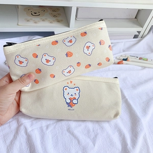 Trousse en toile crème avec motifs d'ours et de fraises mignons pour écolières