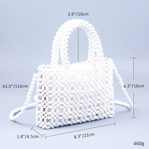 Borsa a tracolla in perline fatta a mano bianca dimensioni lunghezza 21cm altezza 16cm