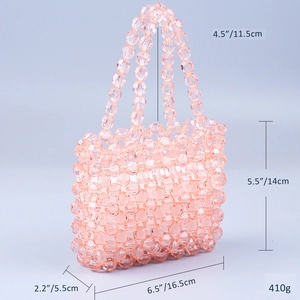 Dimensions du sac à main en perles roses montrant la longueur de 16,5 cm et la hauteur de 14 cm