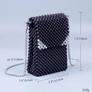 Dimensions détaillées du sac à bandoulière en perles noir mat avec chaîne argent