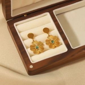 Flower Earrings 18K Gold Plated Stainless Steel Green Cat Eye Stone French Retro Palace Style Jewelry For Women