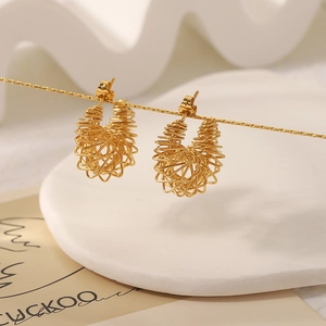 Boucles D'oreilles Créoles En Forme De C Vintage Français Plaqué Or 18K Acier Inoxydable Design Géométrique En Fil Enroulé Pour Femmes Bijoux Texturés