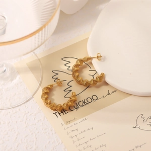 18k gold plated stainless steel C-shape hoop earrings with twisted spiral texture