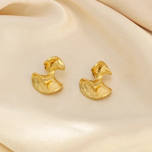 Twisted Abstract Hoop Earrings 18K Gold Plated Stainless Steel Sculptural Hammered Texture Asymmetric Niche Jewelry Women