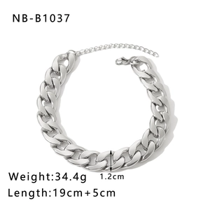 Detail of Cuban chain bracelet with dimensions showing 1.2cm width and 19cm length