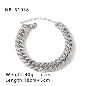 Detail of 1.2cm silver Cuban chain bracelet showing 18cm length and lobster clasp