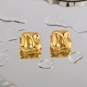 Minimalist gold quadrilateral liquid metal earrings on a reflective water drop base