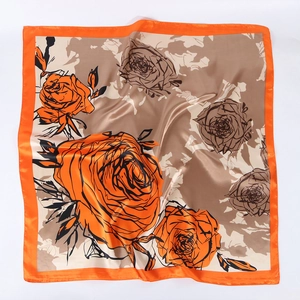 Carré de soie satiné de 90 cm avec imprimé rose et bordure orange vif