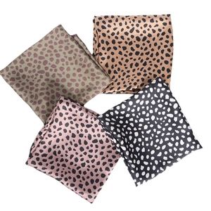 Leopard Print Square Scarf Faux Satin Satin Headscarf Bandana Elegant Neck Wrap For Women Bag Accessories