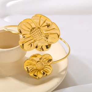 Sunflower Flower Stainless Steel Cuff Bangle For Women 18K Gold Plated Open Adjustable Waterproof Fashion Jewelry
