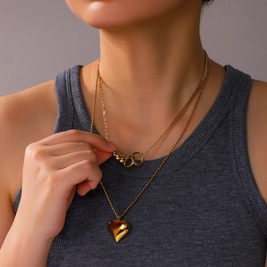 Double-layered 18K gold stainless steel necklace with heart pendant and circular links