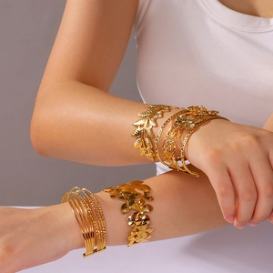 Adjustable 18K gold plated stainless steel hollow flower and starfish wide open bangles