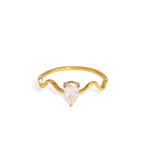 Anello in acciaio al titanio dorato con zircone a goccia e design a onde sottile