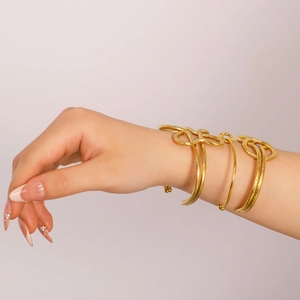 Geometric Knot Cuff Bangles Stainless Steel 18K Gold Plated Minimalist Hammered Texture Open Bracelet Jewelry Women