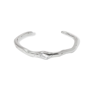 Bracelet jonc argenté à texture lave irrégulière serti d'un zircon rectangulaire