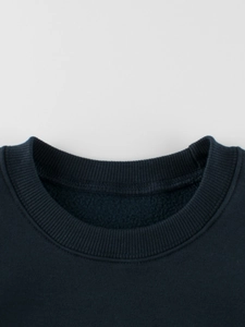 Navy blue crewneck sweatshirt with ribbed collar and thick fleece lining for warmth