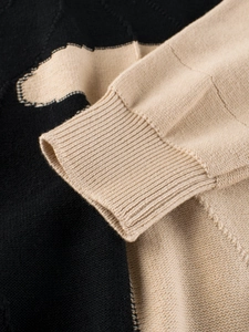 Kinder Strickpullover in Schwarz und Beige mit Rippbündchen für den Herbst und Winter