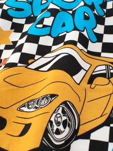 T-shirt manches longues enfant avec imprimé voiture de sport jaune et motif de drapeau à damier