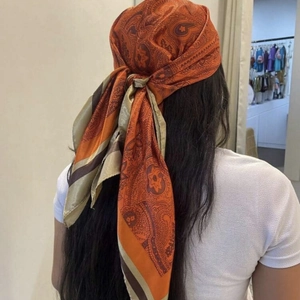 Vintage Paisley Print Satin Square Scarf Satin Feel Bandana Large Headscarf For Women Retro Ethnic Style Hair Wrap