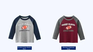 Détail de t-shirts en coton à manches raglan en gris/bleu et rouge/gris pour enfants