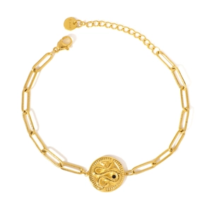 Bracelet chaîne en acier doré avec un pendentif pièce orné d'un serpent en relief